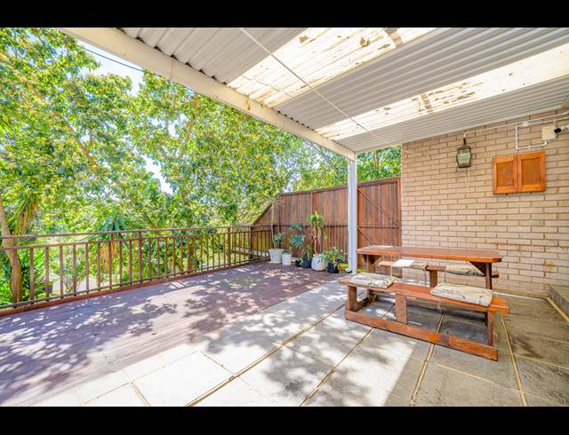 3 BEDROOM DUPLEX FOR SALE IN THE WOLDS
